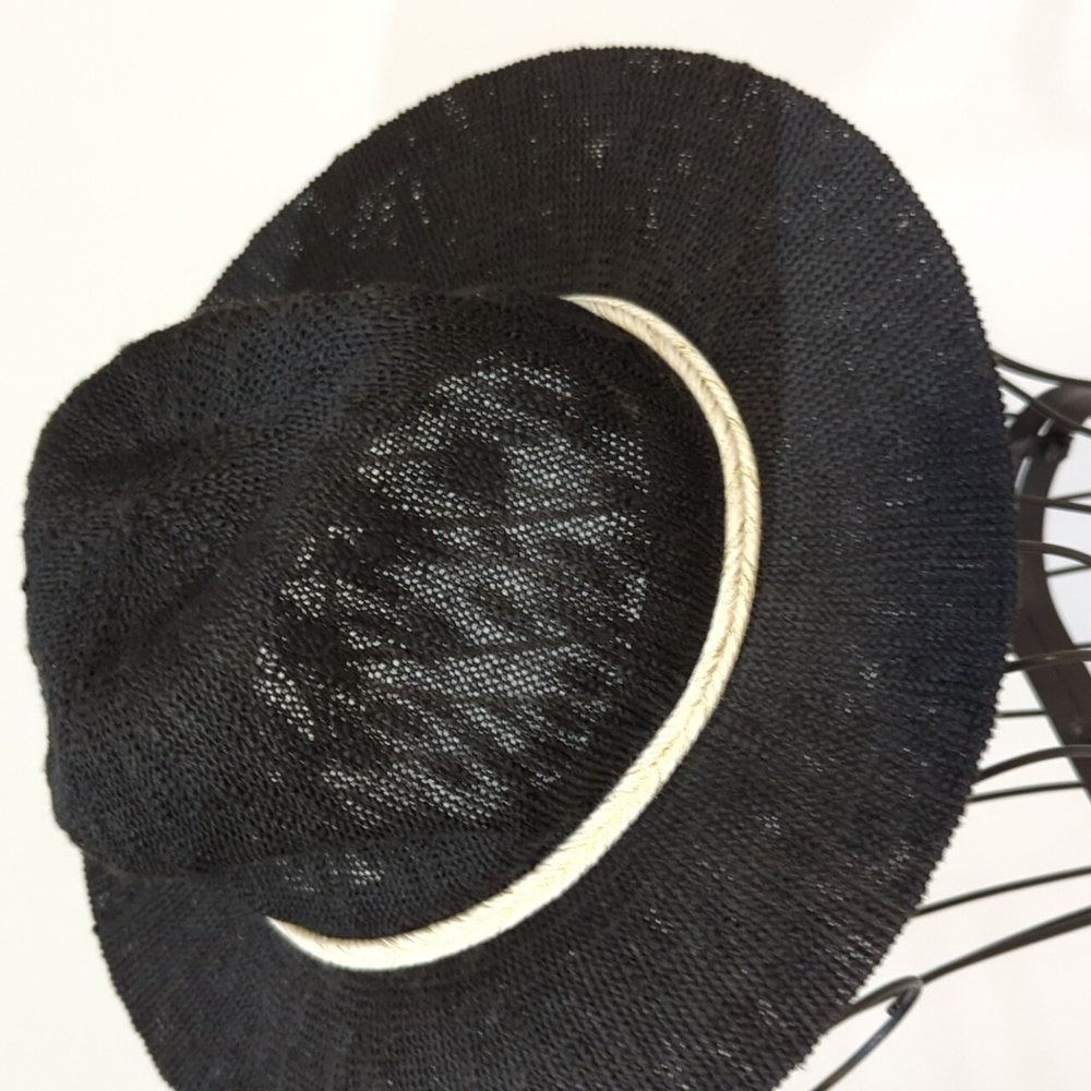 Sunhat - Picture 1 of 5